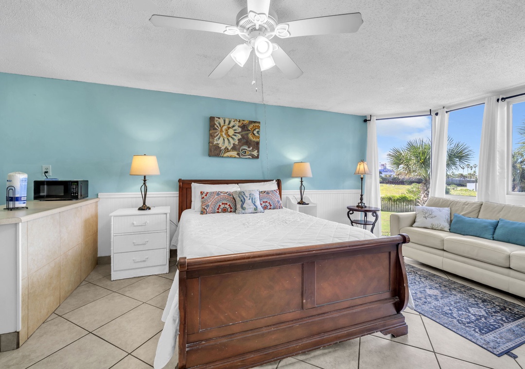 Bright & Breezy Coastal Studio Condo