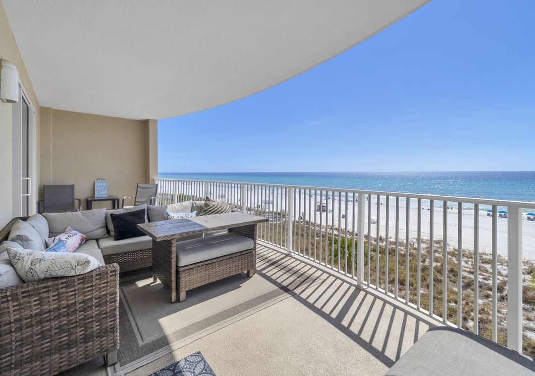 Ocean Villa 404 balcony