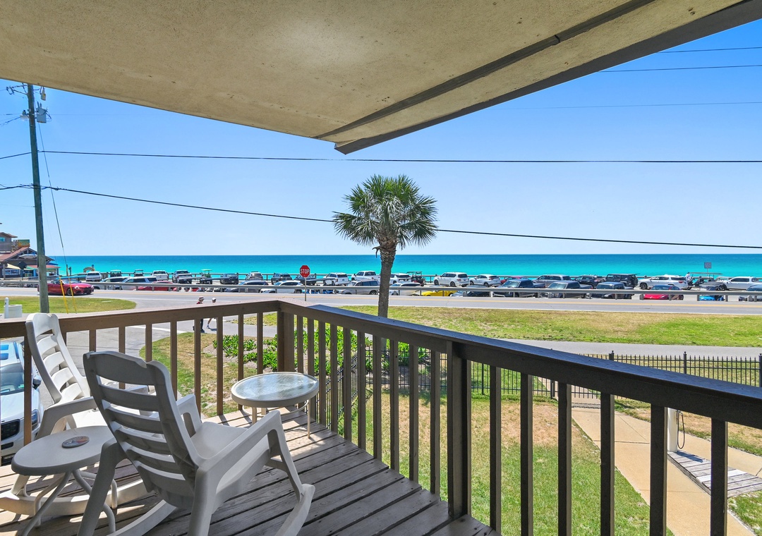 Blue Surf 1 balcony