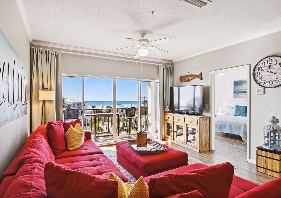 Emerald Waters 407- On Beach Time living room