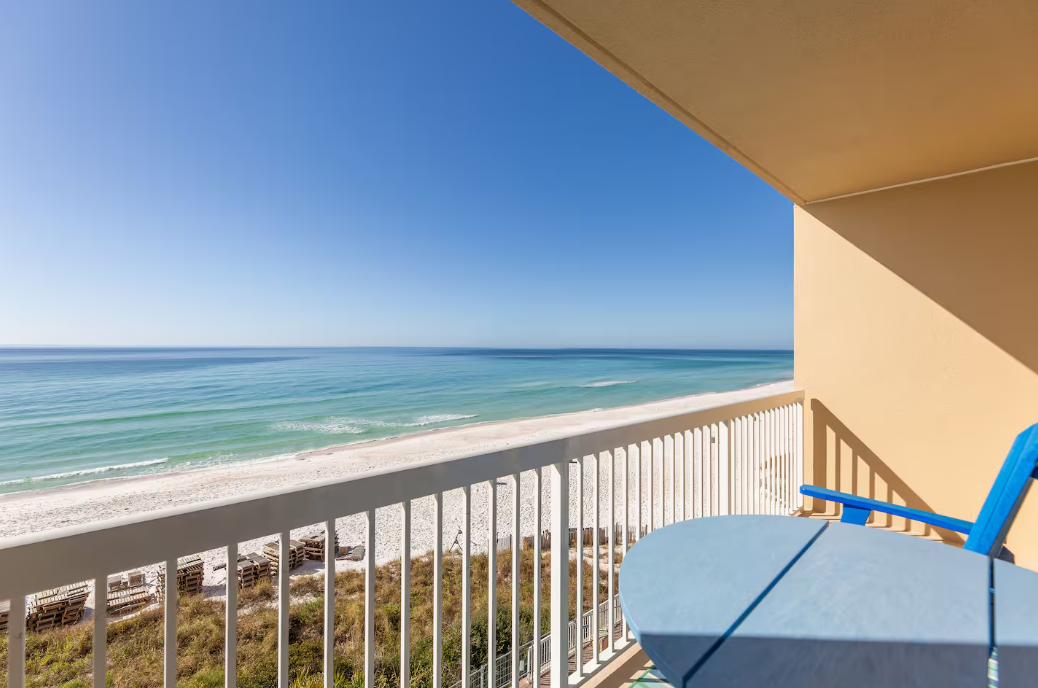 Seychelles 407 balcony