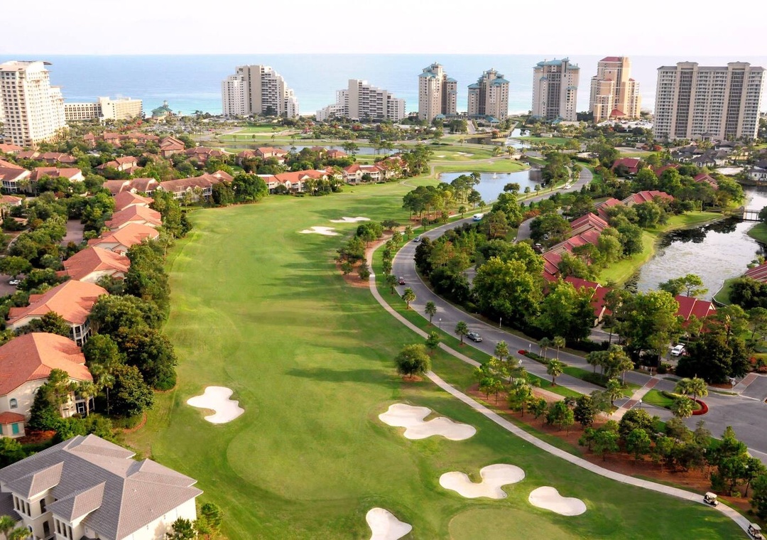 Aerial views of the golf course and nearby Gulf of Mexico