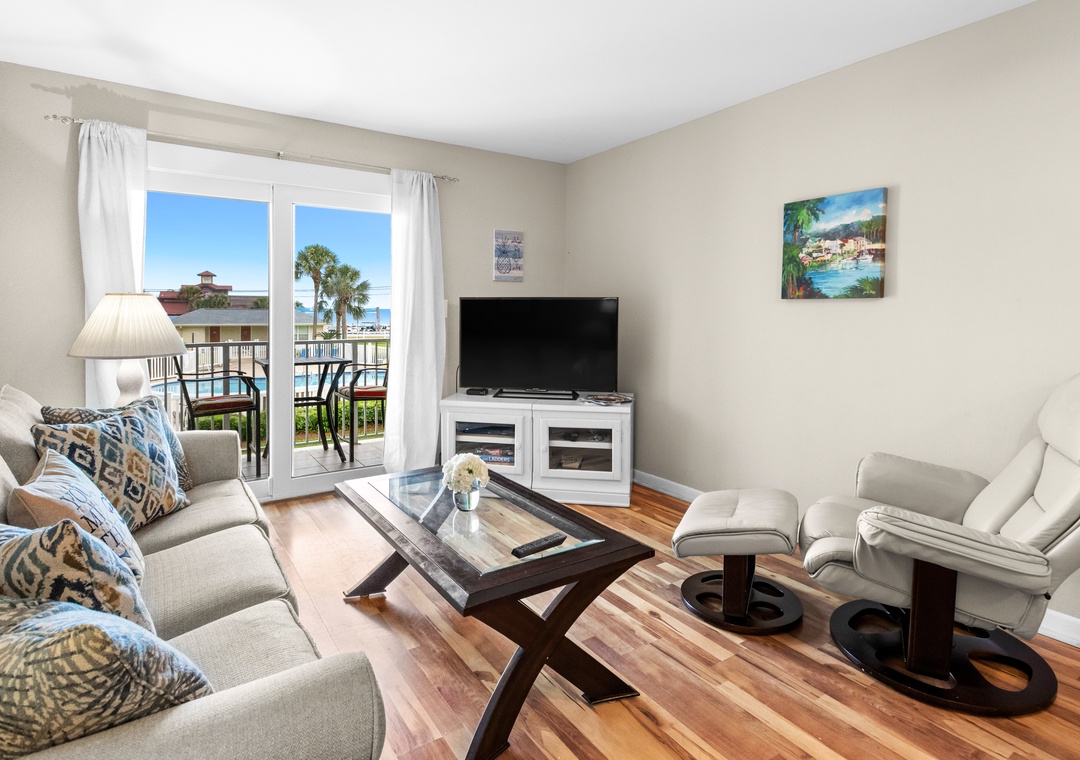 Tradewinds Condominium #25