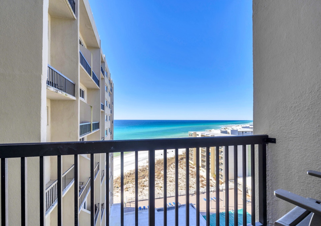 Pinnacle Port A-929 Balcony