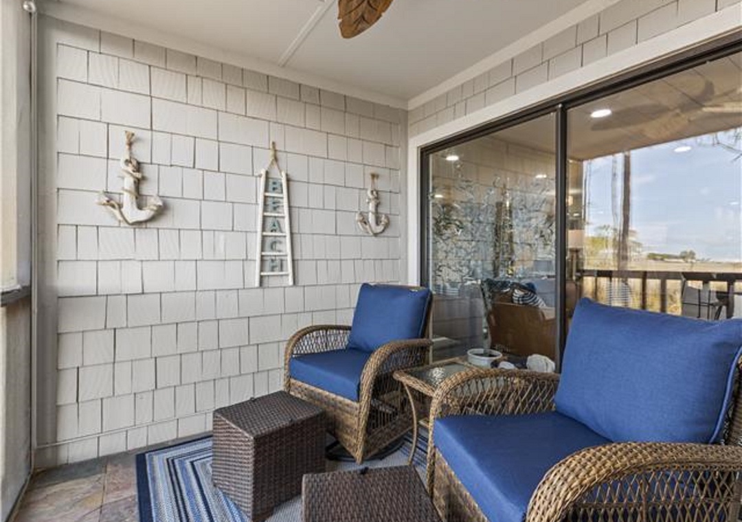 Balcony with Lounging Area