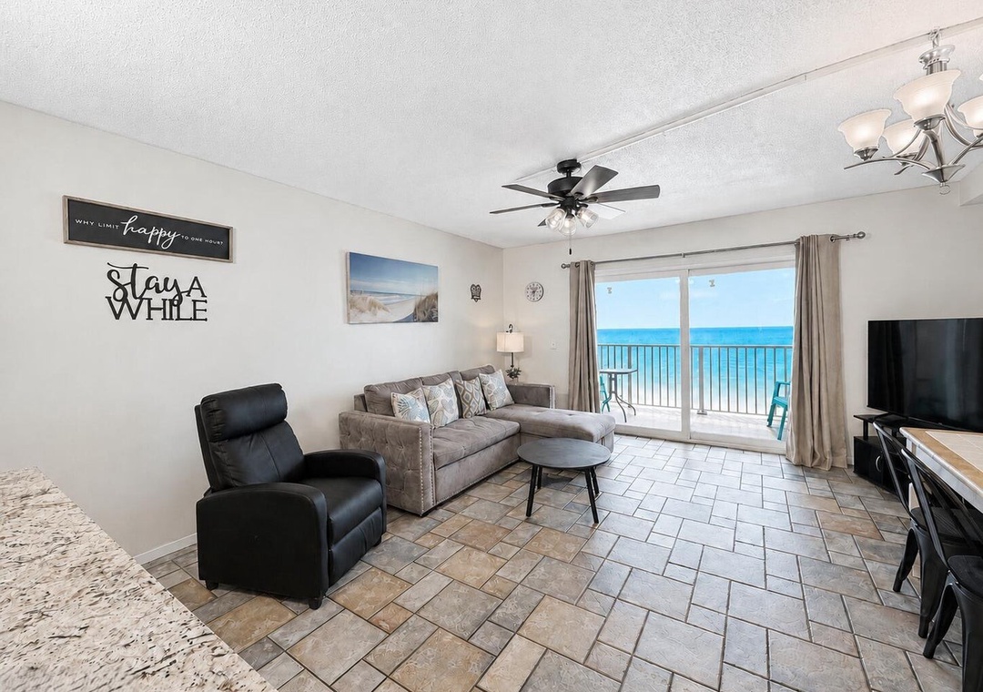 Cozy & Coastal Beach Retreat