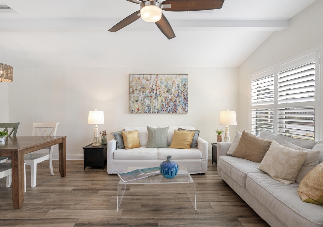 Coastal Living Room with Comfortable Seating
