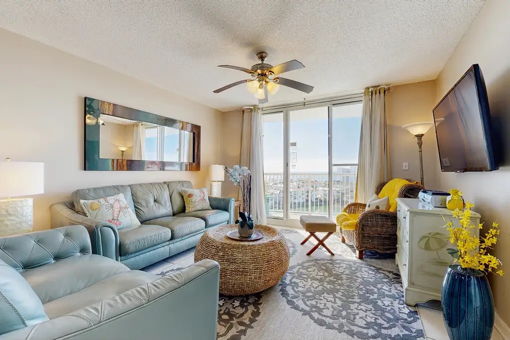 Pelican Beach Terrace 905