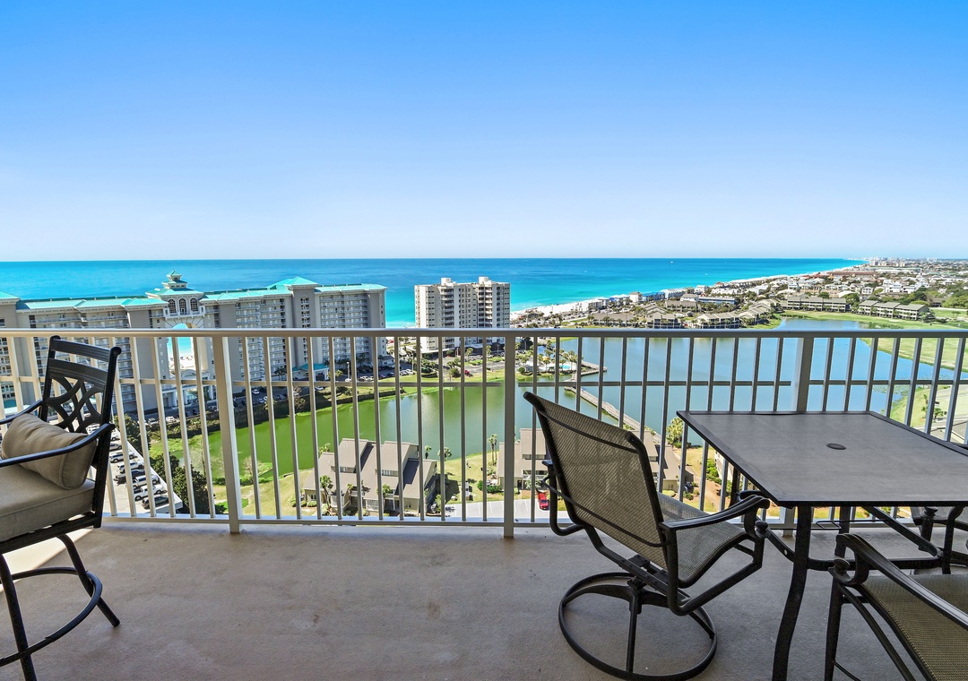 Ariel Dunes II 1901 balcony