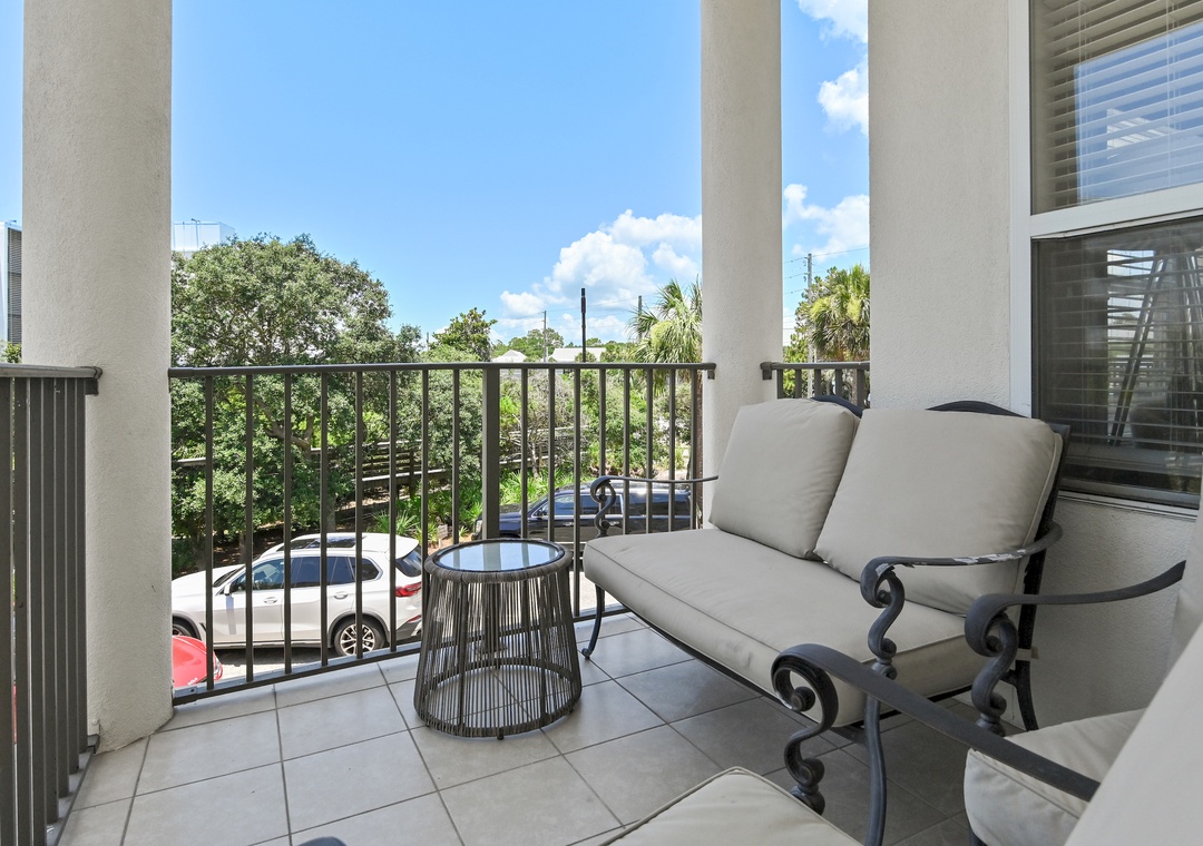 Legacy 502 - Abalone balcony