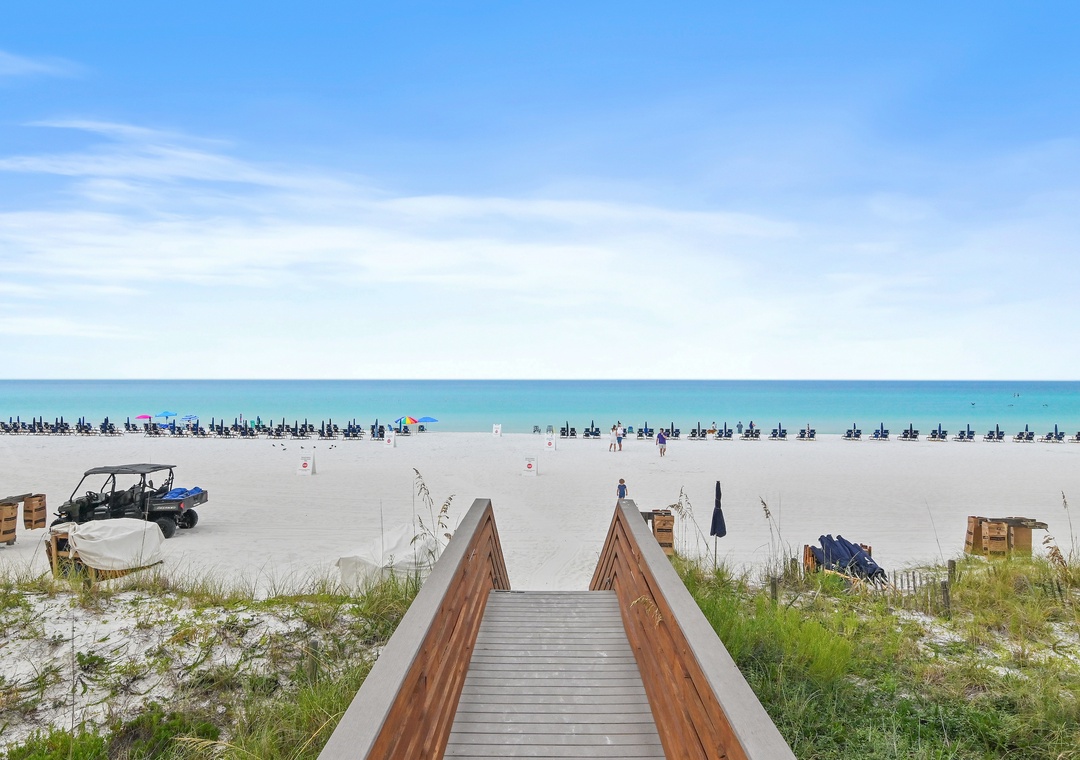 Easy access to the beach with stunning views of the emerald waters of the Gulf