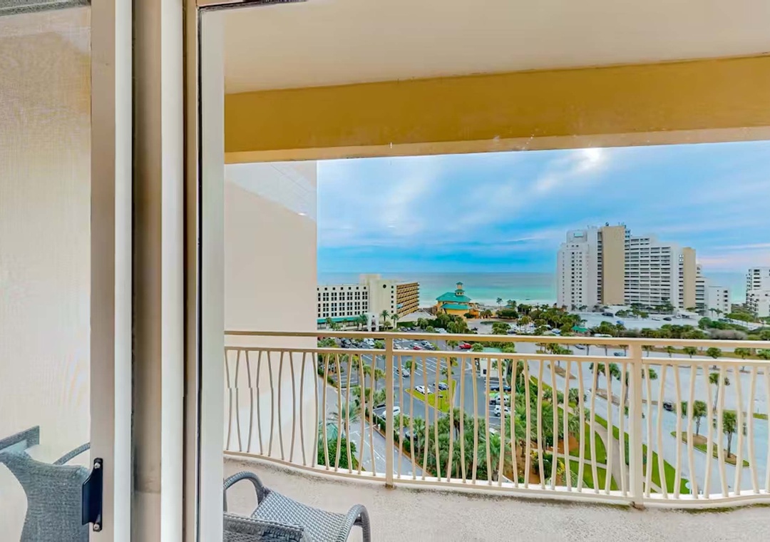 Private balcony with Gulf views