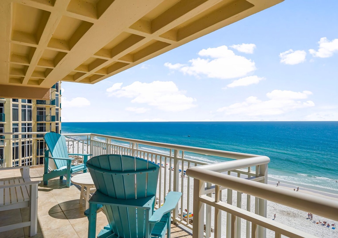 Private balcony with stunning Gulf views