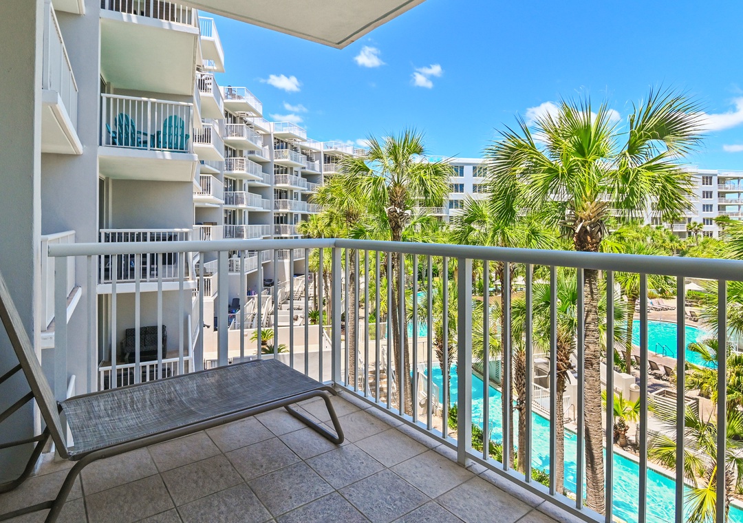Destin West Bayside Sandpiper #405 balcony