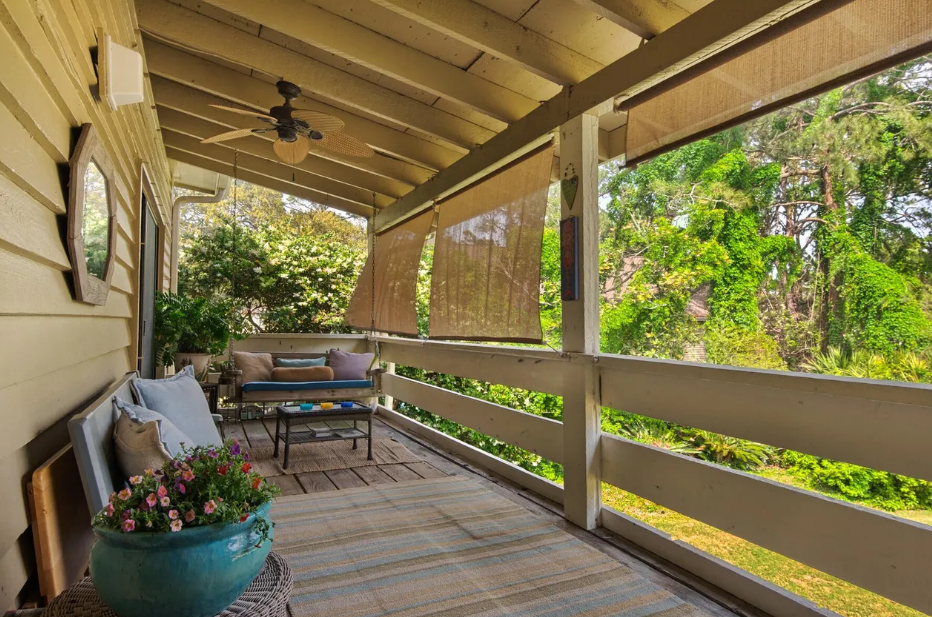 Seascape 92C balcony