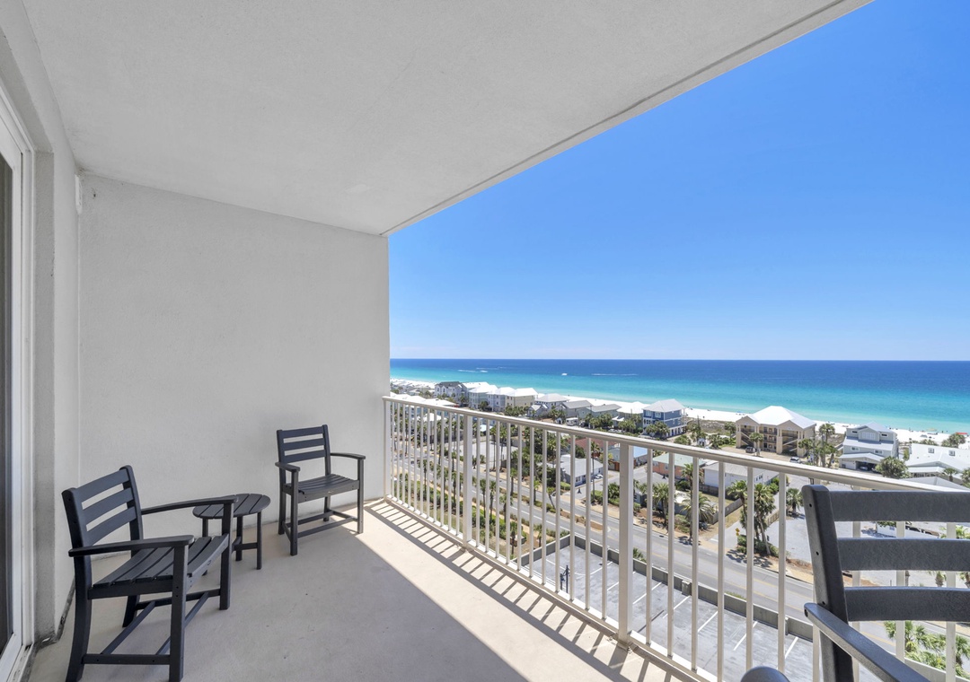 Laketown Wharf 903 balcony