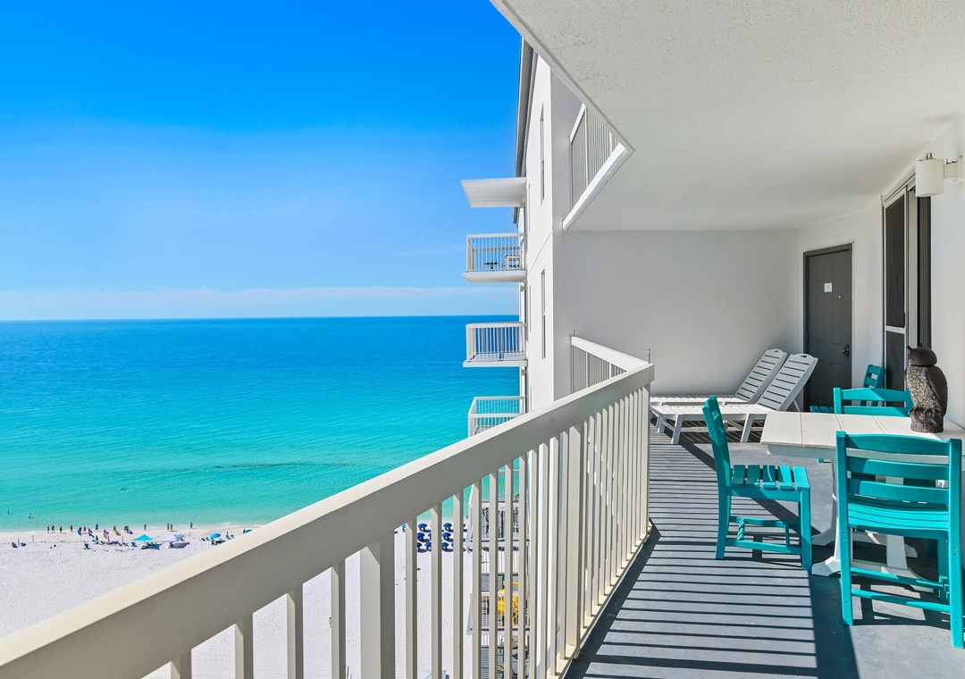 Pelican Beach Resort 1912 balcony