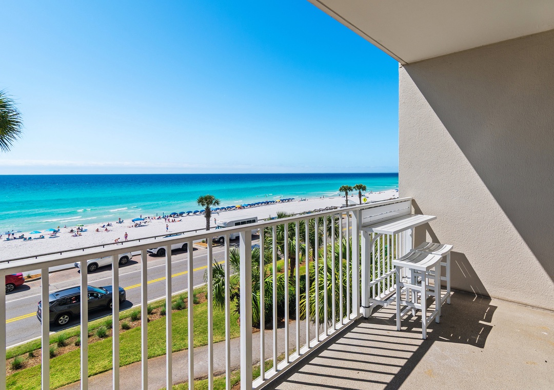 Majestic Sun 302A balcony