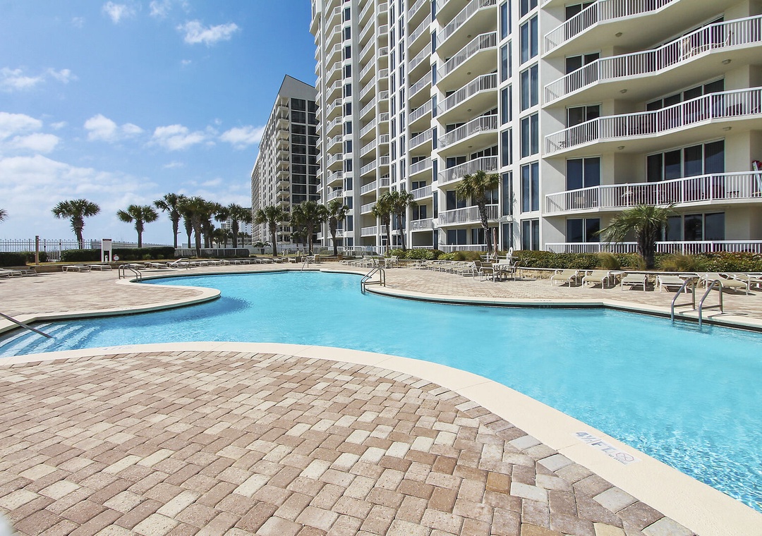 Silver Beach Towers pool