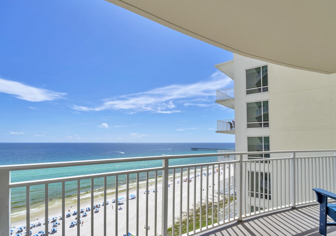 Aqua Resort 1111 balcony