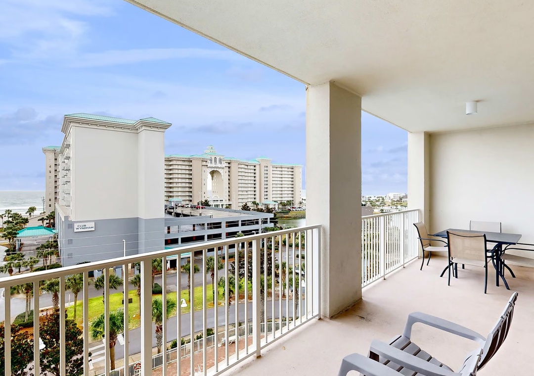 Ariel Dunes I 609 balcony
