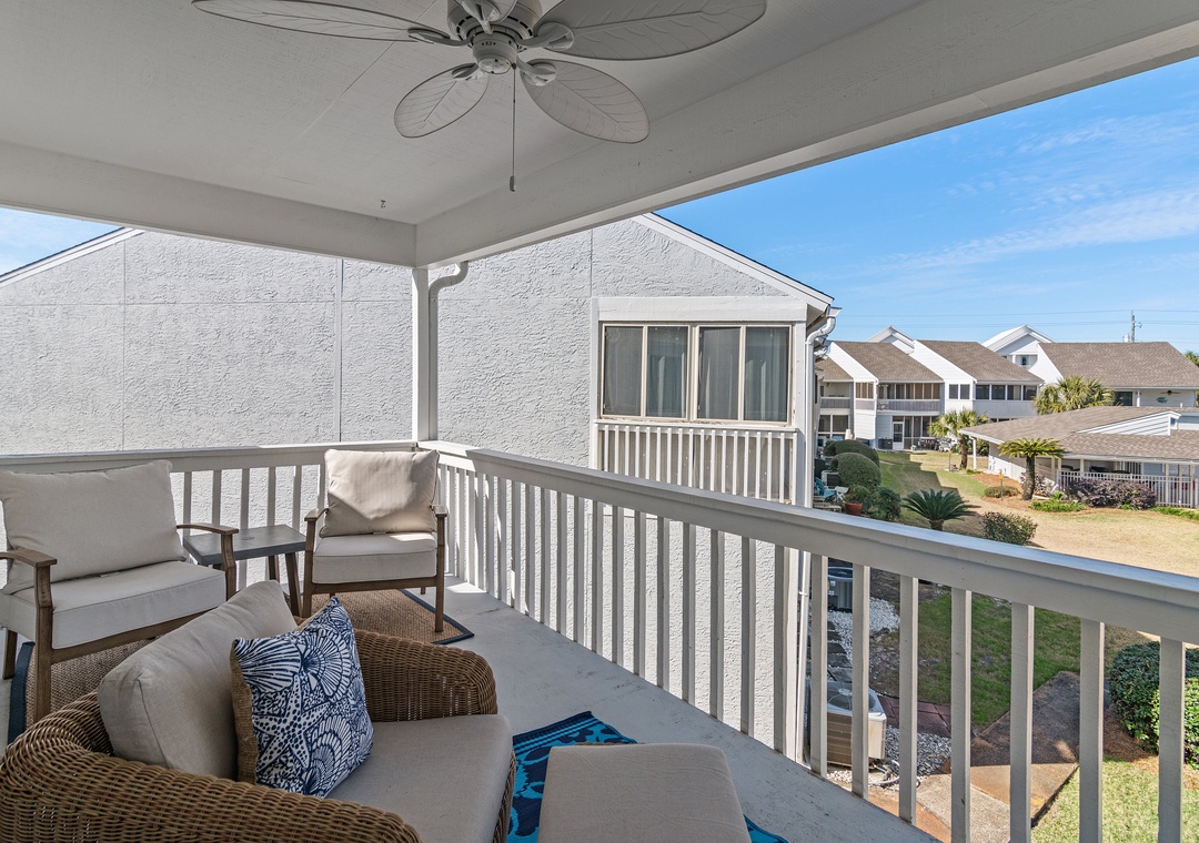 Misty Cove 206- Misty Cove Escape balcony