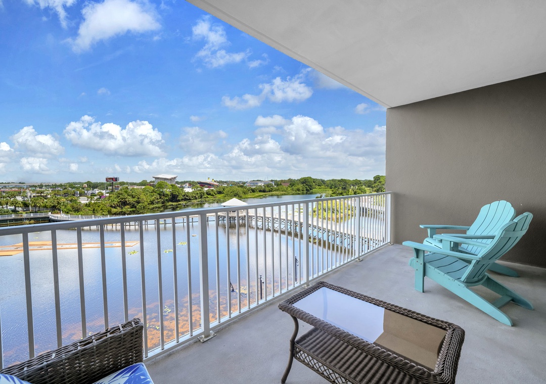 Laketown Wharf 318