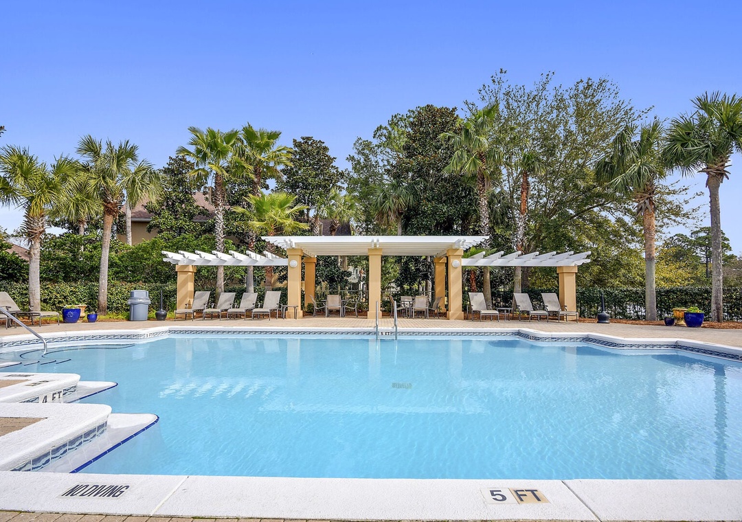Community pool