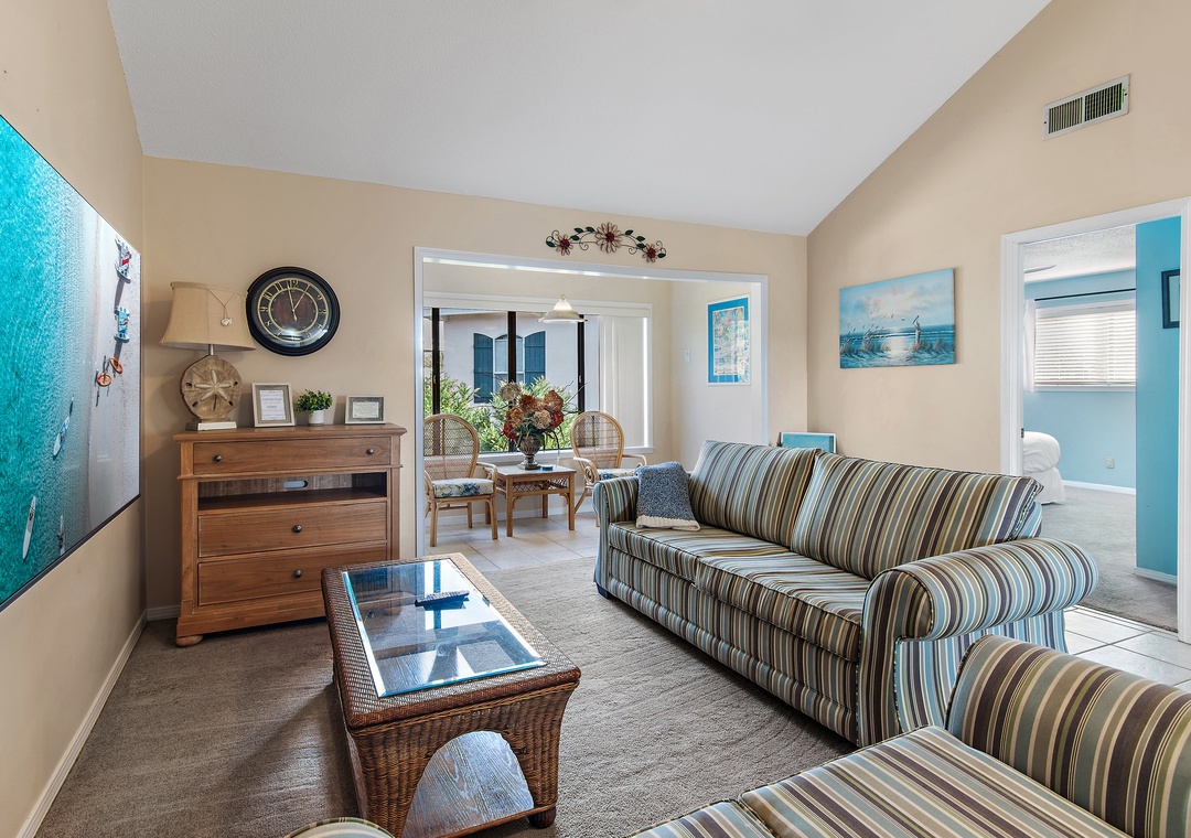 Chateau La Mer II #804- Blue Ocean Getaway