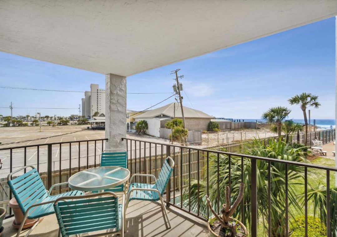 Private balcony at Moondrifter 208