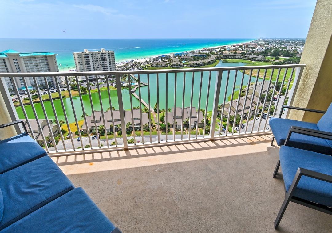 Ariel Dunes II 2006 Balcony