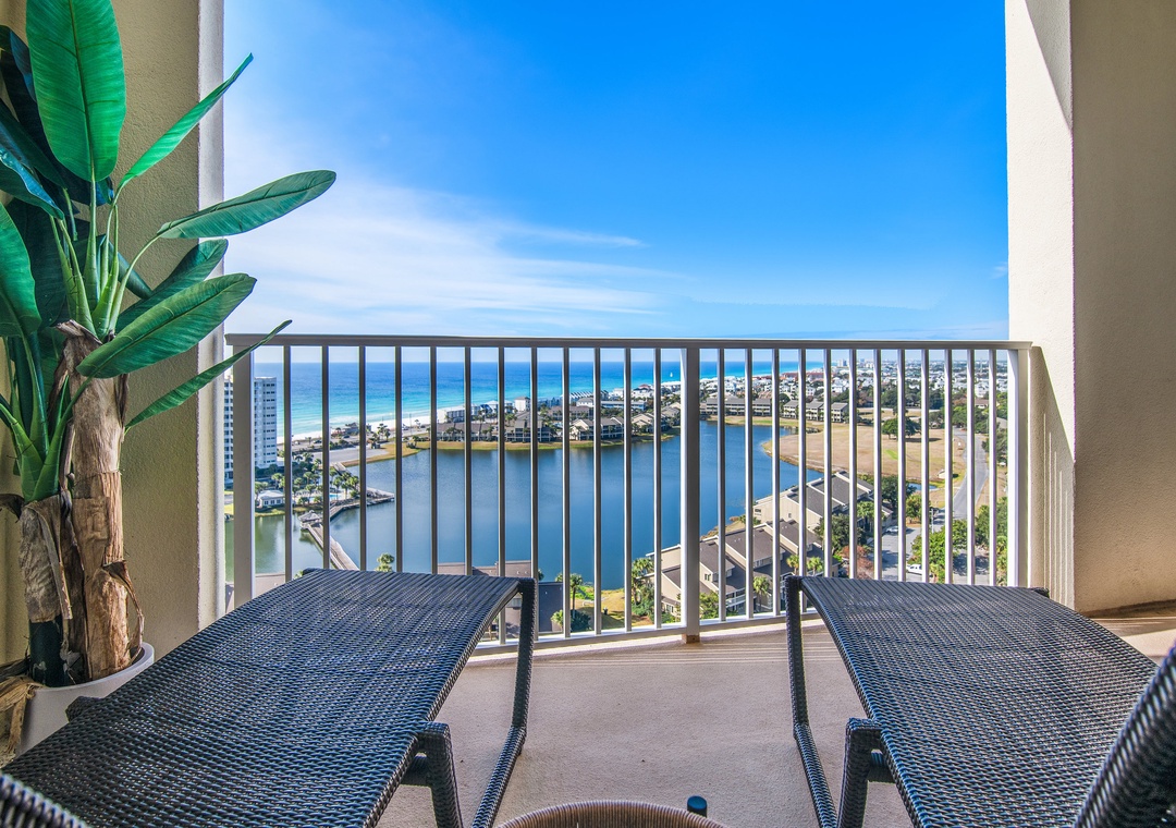 Ariel Dunes II 1609 balcony