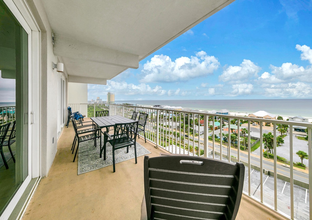 Laketown Wharf 801 balcony