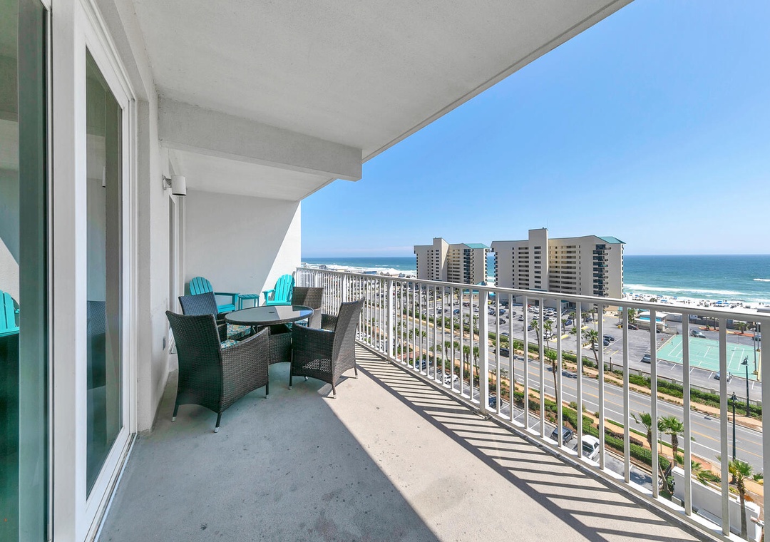 Laketown Wharf 827 - Life's A Beach balcony