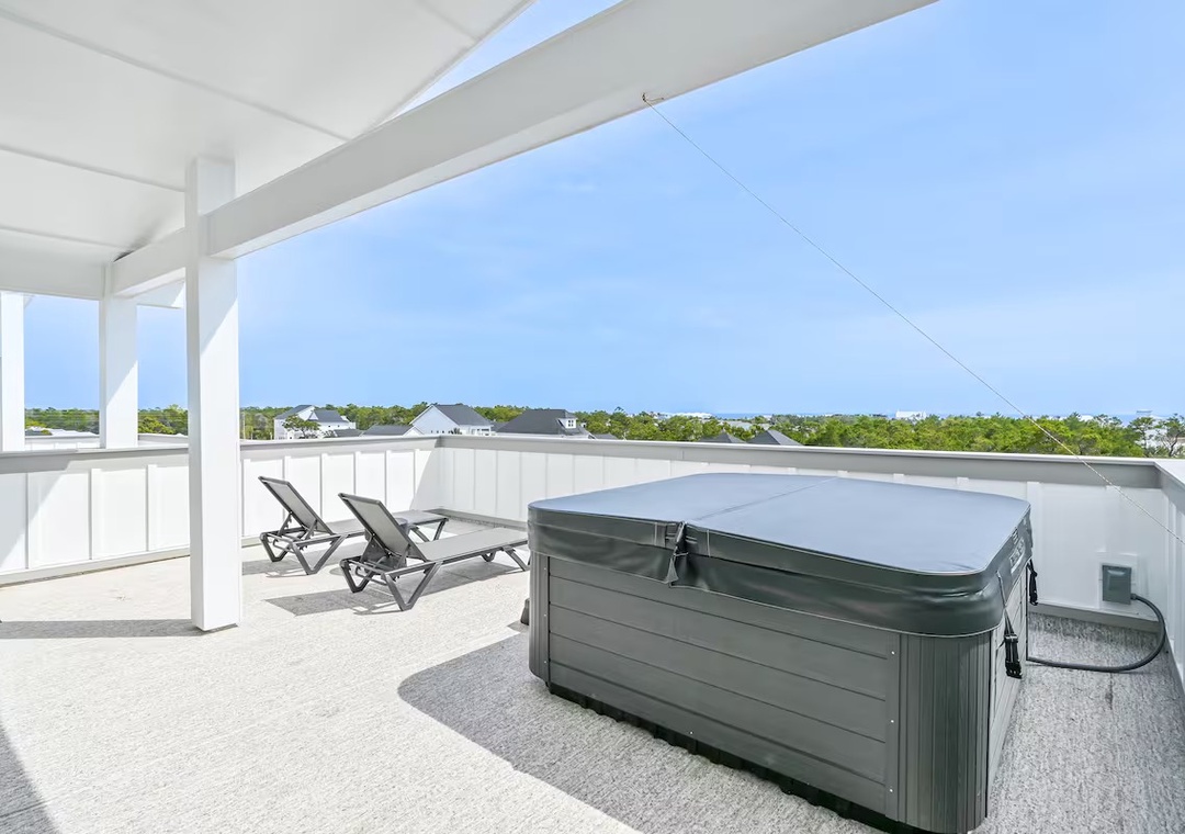 Private Rooftop Hot Tub & Views!