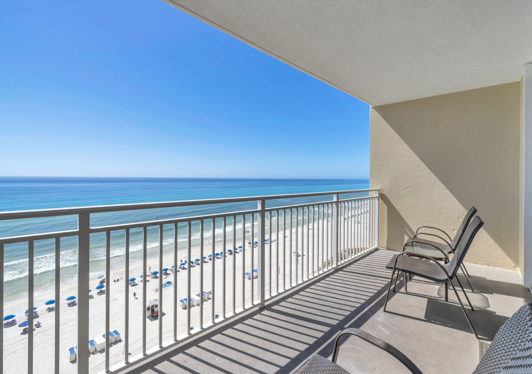 Emerald Beach 1033 balcony