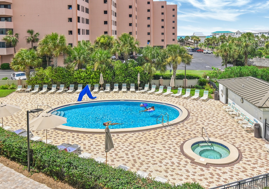 Overlooking the pool and hot tub