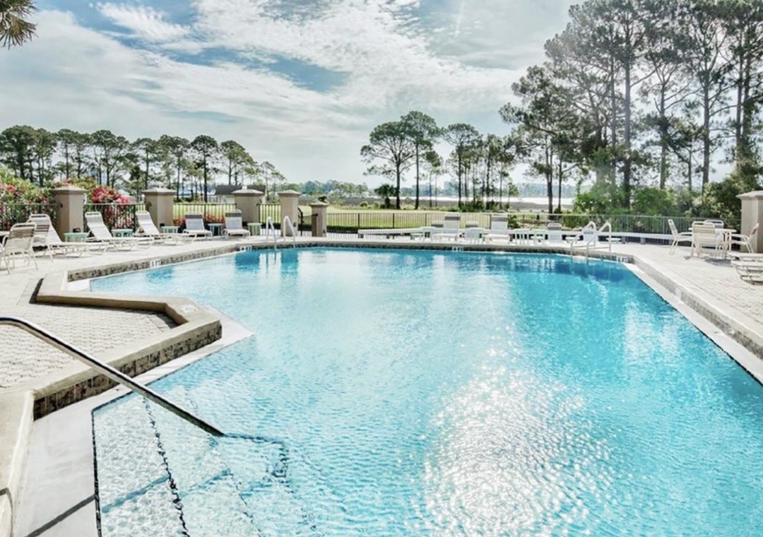 Community pool