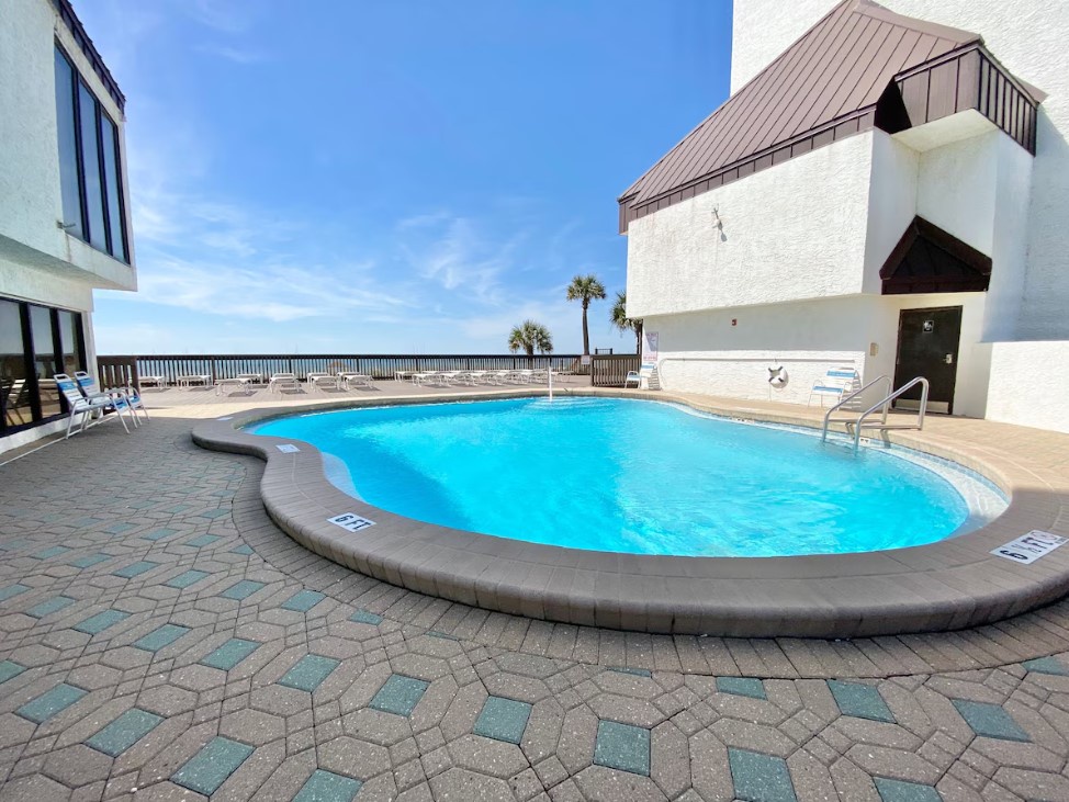 Community pool