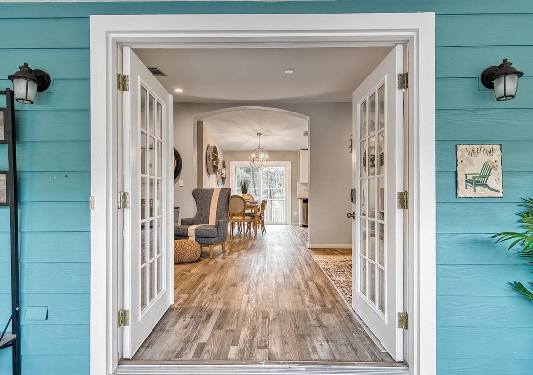 Come on in-Front Poarch Sitting