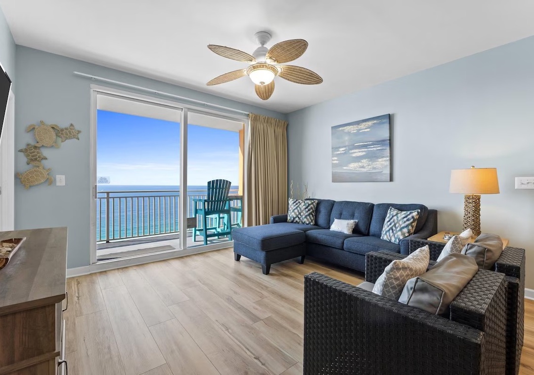 Sleek, Coastal Decor