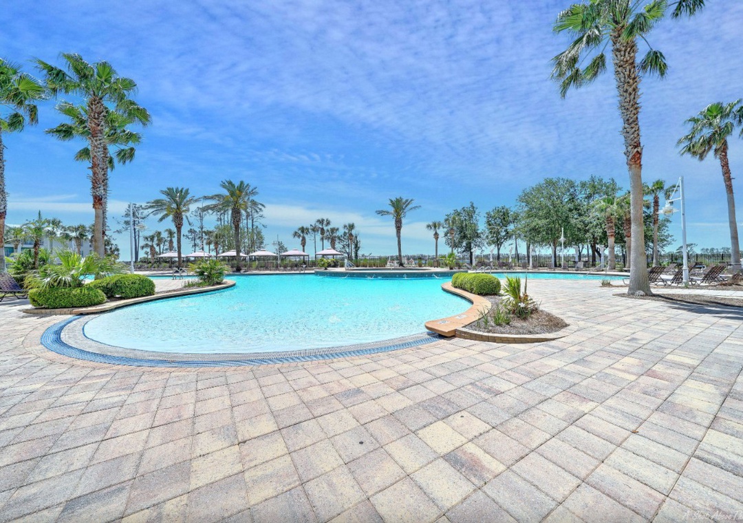 Sparkling Resort Pools