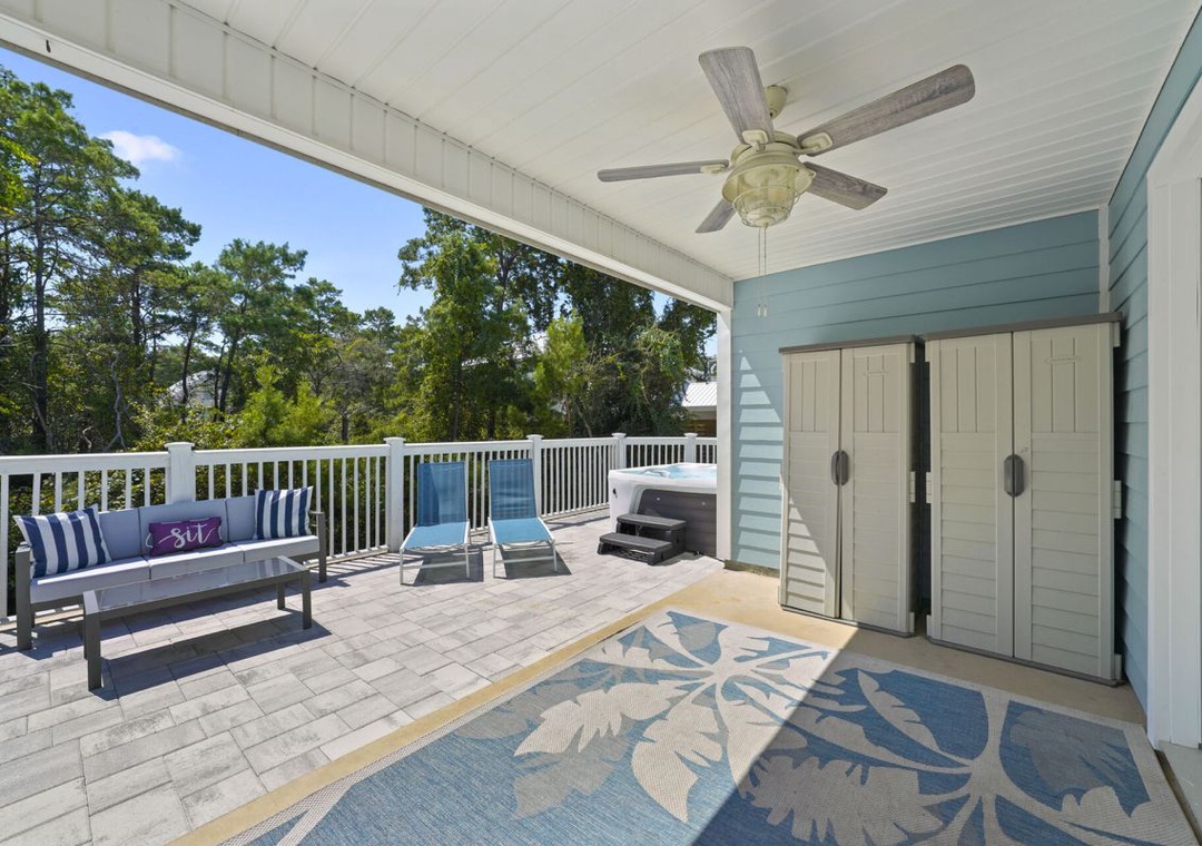 Back porch & outdoor seating