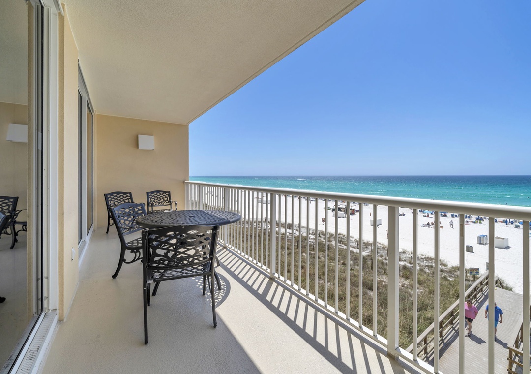 Majestic Beach Towers 2-305 balcont