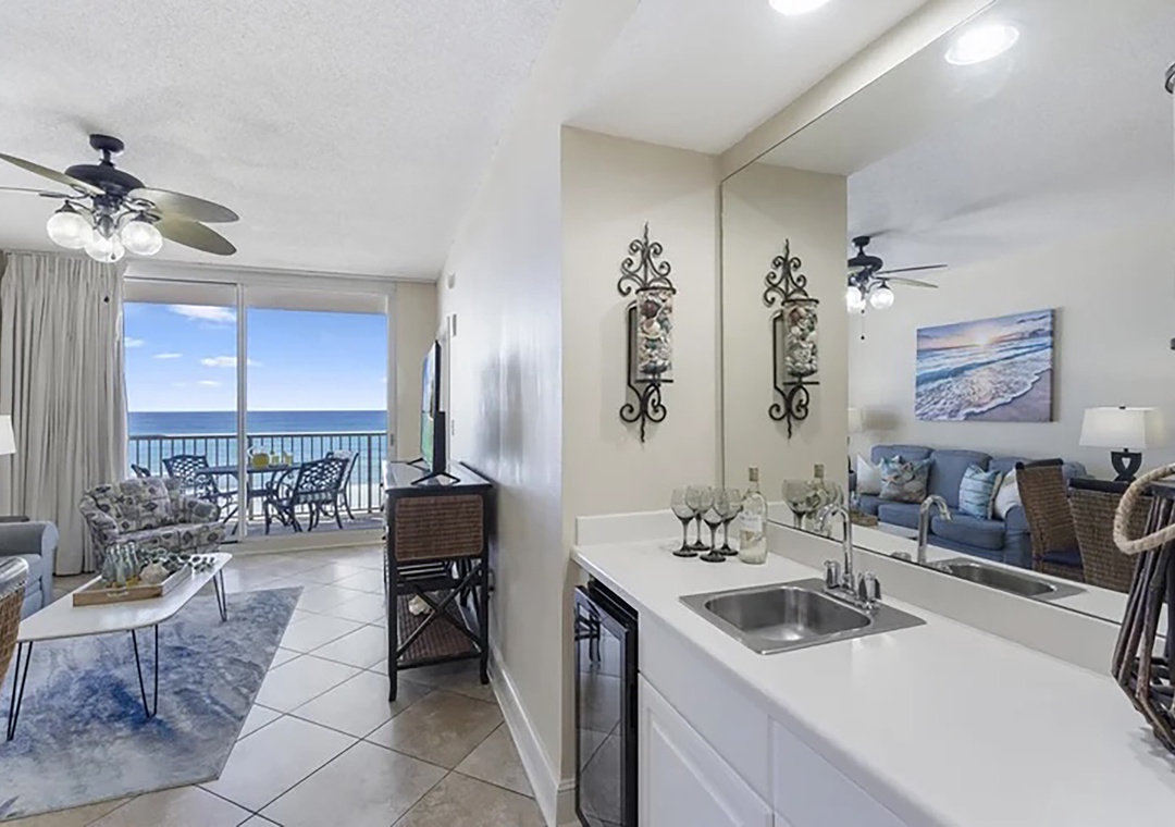 Majestic Beach Towers 2-305