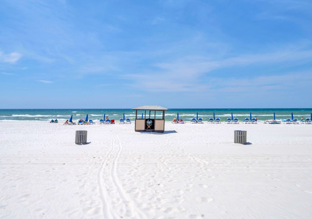 Steps to the sand!