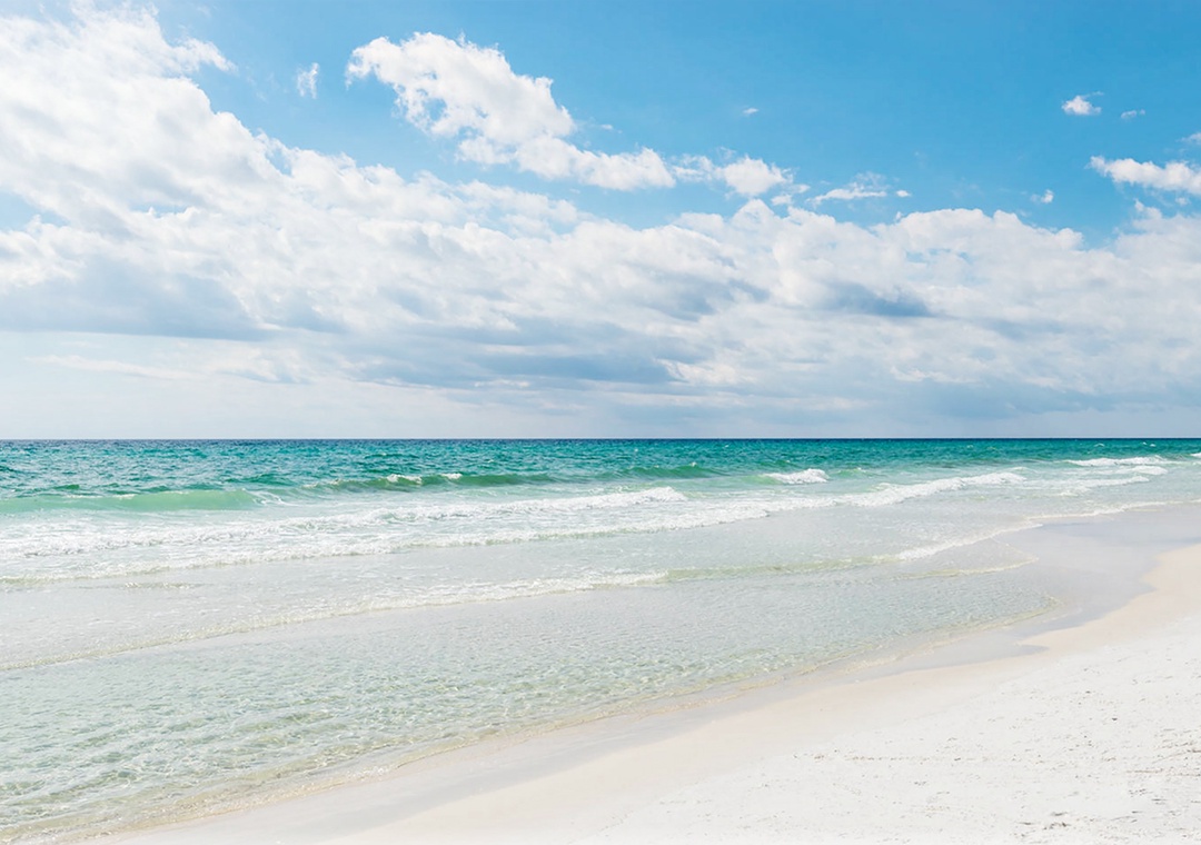 Quick Walk to this Beautiful Beach!