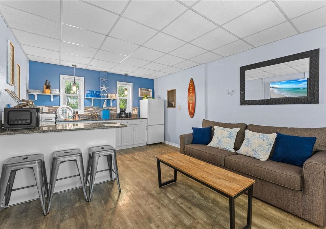 Tropic Terrace Suite 35