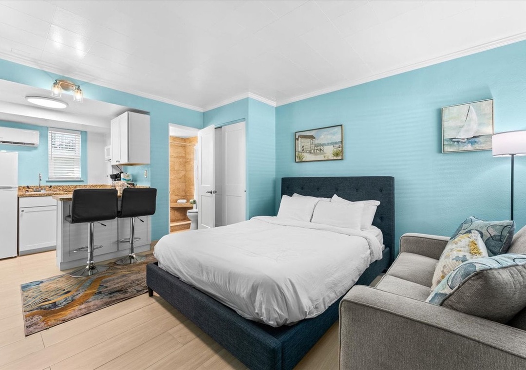 Tropic Terrace Suite 4