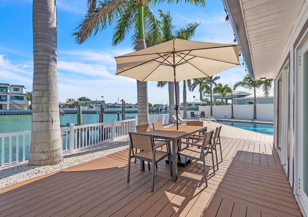 Waterfront Dining